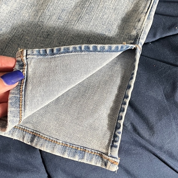 Express Mid Rise Medium Wash Skyscraper Ultrahyperstretch Jeans 0 2 4 Short - Picture 10 of 13